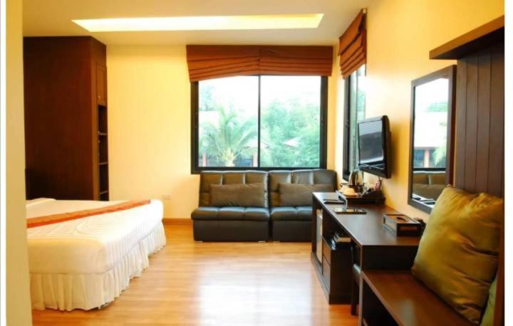קנצ'נבורי Monsane River Kwai Resort מראה חיצוני תמונה
